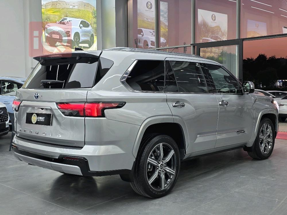 Toyota Sequoia